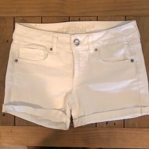 American Eagle White shorts size 4